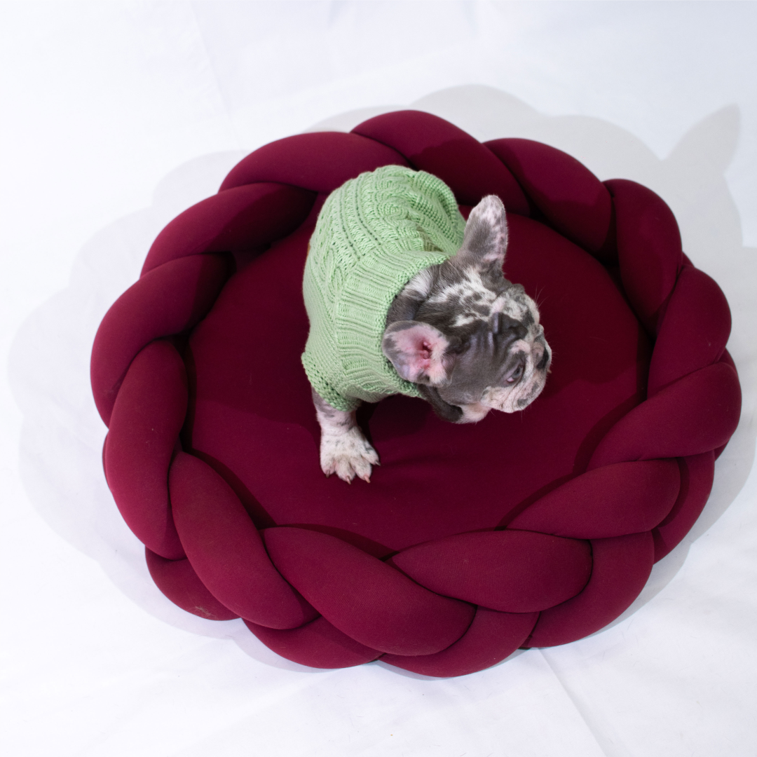Cama trenzada para mascotas - color vinotinto 60cm