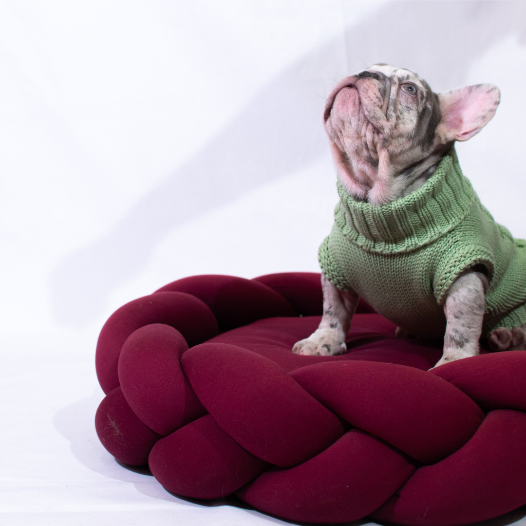Cama trenzada para mascotas - color vinotinto 60cm